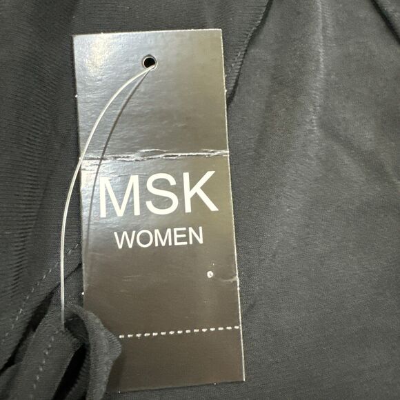 NWT Sz 1X MSK Black Jersey Dress. Metal Accent Belt. Split Tulip Sleeves. - Picture 5 of 6